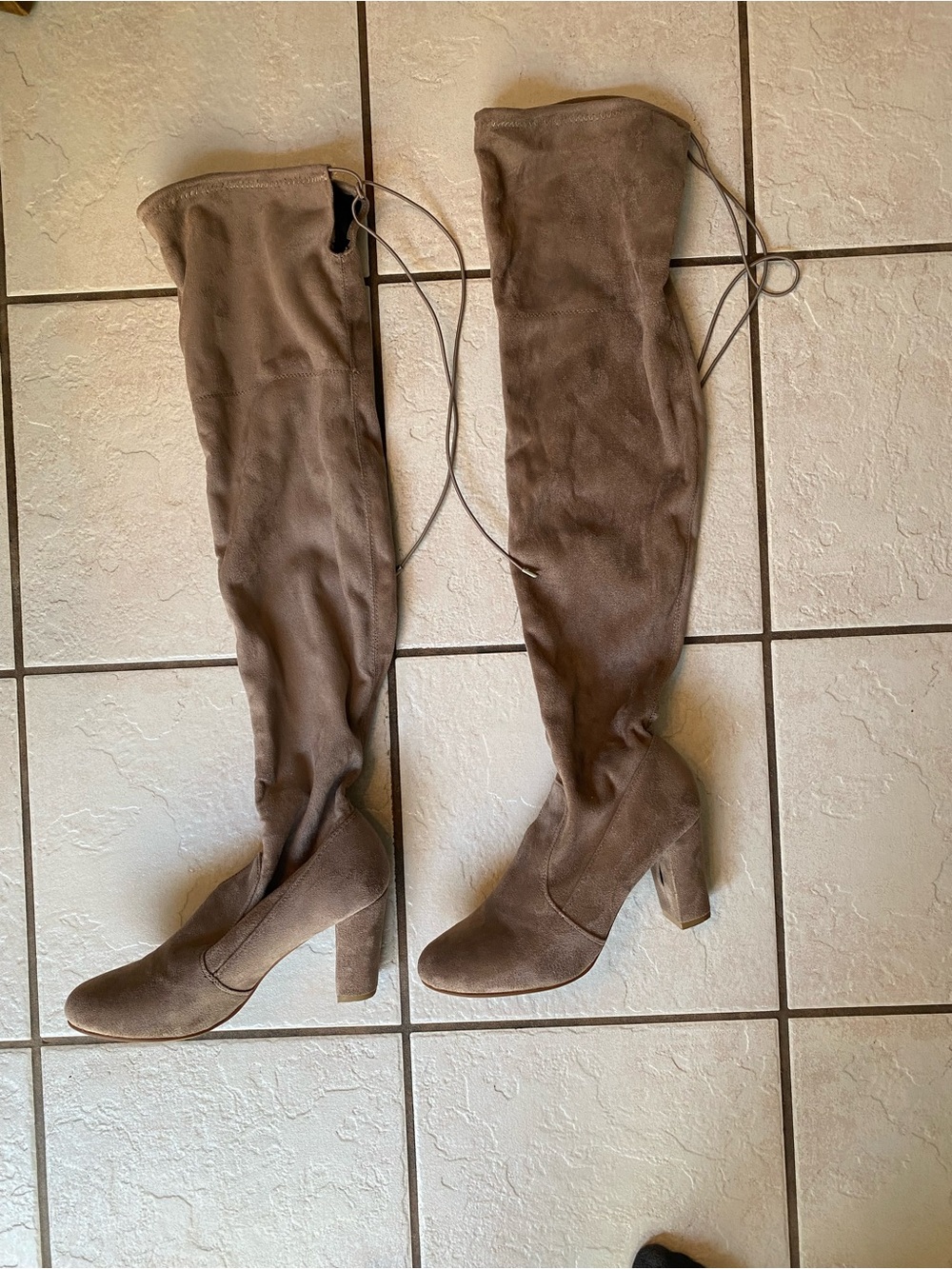 Chinese Laundry Over The Knee Taupe Suede 3.5” Block Heel Size 8.5 UEC